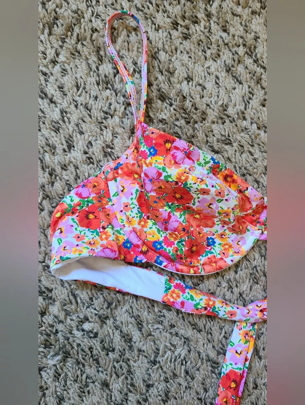 Monday Swimwear Maui Top Size Medium